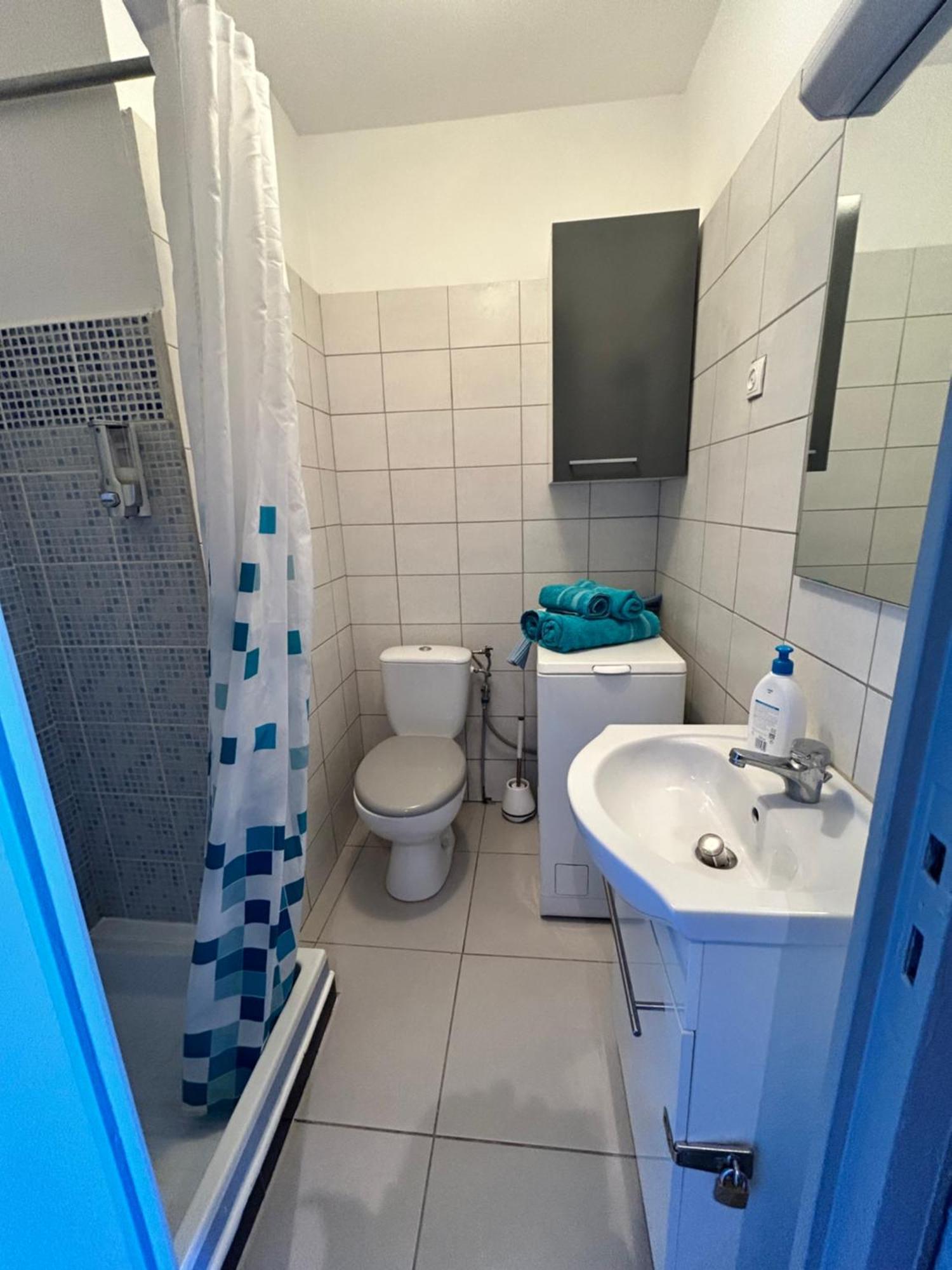 Charmant Studio 20 M De La Plage Кане Екстериор снимка